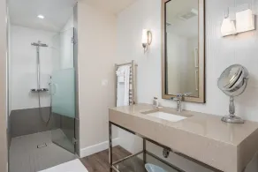 Coronado Crown 1 | 3BR Heart of Village w/ Hot Tub - Image 3