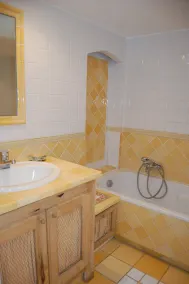 Independent cottage 4 people in Auribeau / Siagne with barbecue terrace - Image 3