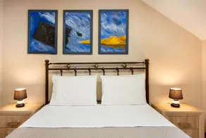 Modern, stylish villa with 3 bedrooms, private pool and air-conditioning - Image 4