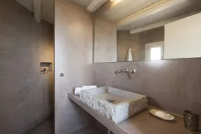 Unique, luxurious villa with infinity pool and sea view, free WiFi - Image 4