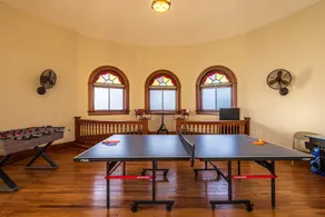 Dragonfly Inn (Only 40 min to Hocking Hills area) - Image 2