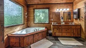 \"A Point of View\" - Voted by guests as \"Best Cabin in Blue Ridge\" - Image 4