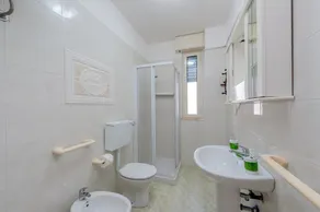 Apartment 'Carlo' with Private Terrace and Air Conditioning - Image 3