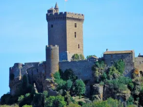 Appartement Spacieux avec Jardin Privatif, Proche du Puy-en-Velay et d'un Golf, WiFi Inclus - FR-1-582-286 - Image 3