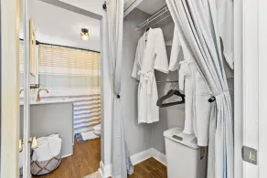 #1 Stadium Home  Close to Airport/Major Attractions/Beaches🌴 - Image 5