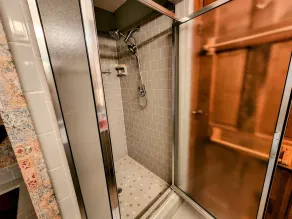 Vista Greystone Lodge-Incredible view!! Streaming tvs! Wifi! Private! Sleeps 10! - Image 4