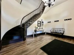 Newly Renovated Historic mansion ☆ 8 Bedrooms - Image 2