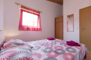 Holiday home with outpool - Image 4