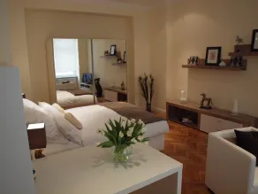 Super * * * Apartment at the main station with garden, washing machine... - Image 5