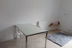 newly renovated comfortable spacious studio - Image 3