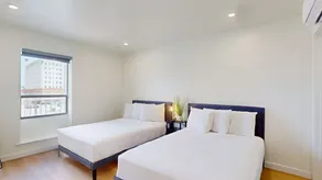 Ocean's Edge Luxury Rentals - Image 4