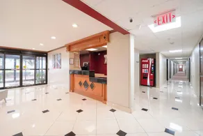 OYO Townhouse Houston Airport North - Image 5