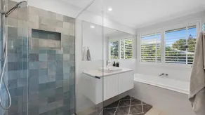 Spacious & Peaceful Family Home -11 Gossamer Court, Marcus Beach - Image 4