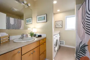 Fantastic Bellingham Bay View Condo just steps to Fairhaven Village & Boardwalk! - Image 3