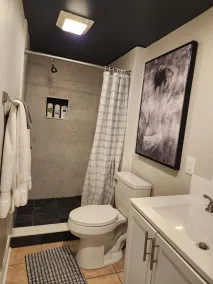Bright & Spacious Studio Close to CLT Airport - Image 5