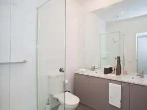 Bekvämt, rent och modernt i ett idealiskt lugnt läge - Image 3