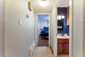 Waterfront Condo: Stunning Sunsets, Fishing, Patio, & 4 minutes from the beach! - Image 4
