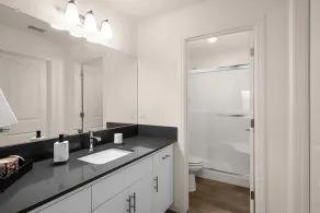 Family Friendly, Modern 3 Bedroom, Ideal for Long Term Stay in a Gated Community - Image 3