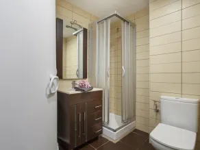 25 km Barcelona , 100 meters from the beach (mat6) - Image 2