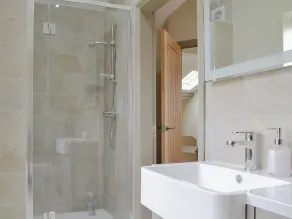 2 bedroom accommodation in Tibthorpe, near Driffield - Image 2