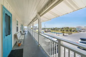 Pet Friendly.  Newly Remodeled, Free parking and Steps to the beach! - Image 4