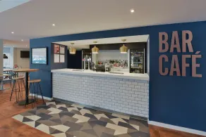 Travelodge London Kingston Upon Thames - Image 2