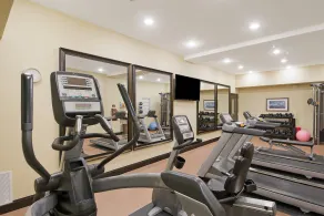 2 Bedroom | Free Breakfast. Indoor Pool - Image 2