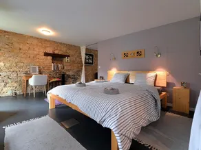 Loft moderno y tranquilo cerca de la frontera suiza con patio y parking. - Image 5