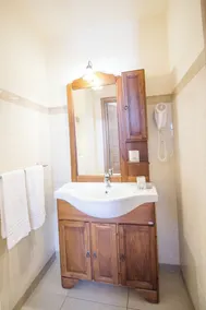 Standard Room - Image 3