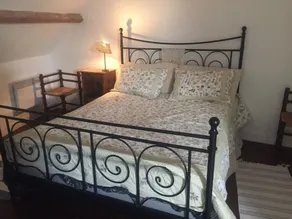 Comfortable Cottage Set in Beautiful Countryside Beside Town - Image 4