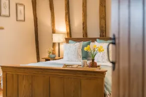 The Thatched Barn -  a holiday let that sleeps 2 guests  in 1 bedroom - Image 4