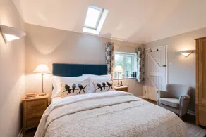 Luxury New Forest Cottage. 4 bedrooms. 10 mins to beach. - Image 5