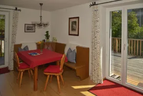 Gemütliches Ferienhaus mit großem Garten, Balkon, Veranda - Image 5