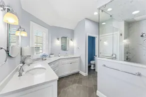 Enjoy your summer vacation in this lovely 5 bedroom, 5 bath home only steps to one of Stone Harbor's nicest beaches. - Image 4
