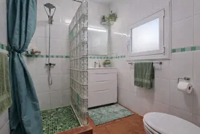 Stor villa med pool i nærheden af smuk by, ideel til familier og grupper - Image 4