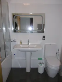 3 bed apartment in Hope Cove sleeps 6-7 with sea views only 50 yards from beach - Image 2