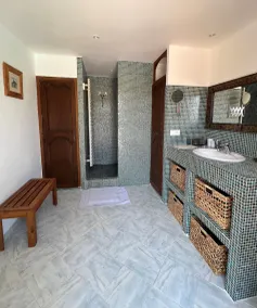 Villa with pool on Grimaud - Image 2