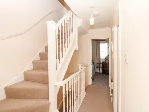 6 LYME MEWS, family friendly, with a garden in Seaton, Devon - Image 2