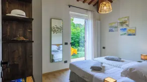 VILLINO LE MOIE 4&2, Emma Villas - Image 4