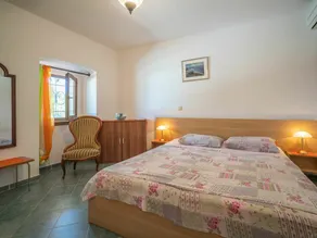 Lovely apartment for 6 people with WIFI, A/C, TV, terrace and pets allowed - Image 4