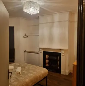 Luxurious Double Bedroom - Image 4