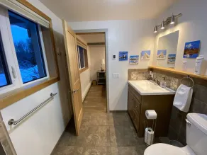 Beautiful Nottingham House: Secluded but Close to Town - Image 4
