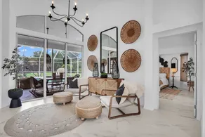 Exquisite 4-Bedroom Villa with Heated Pool Sarasota Area - Image 4