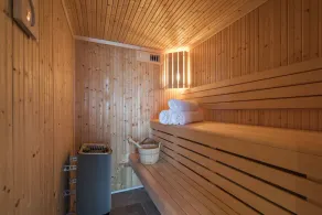 Chalet suisse de luxe avec une vue exceptionnelle, situé à 50 mètres de la piste - Image 2