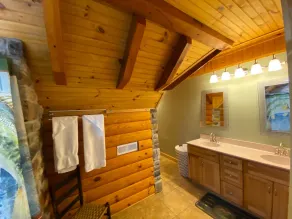 Top Rated 5 Star Exceptional Clean Luxury-fire pit-pool table-pet friendly! - Image 5