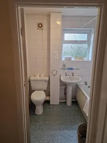 Comfortable 2Br Home-free Parking-great Location - Image 5