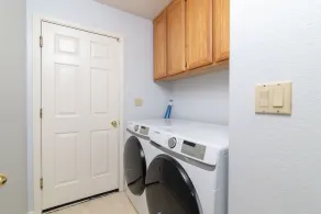 3 bedroom home with pool!! - Image 2