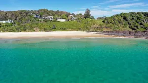 Surf Shack at Boat Beach - Image 5
