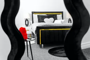 House - Sleeps 6, Garden & Free Parking - Image 5