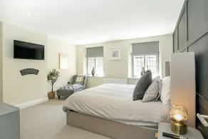 Stunning Townhouse in Cirencester - Image 5